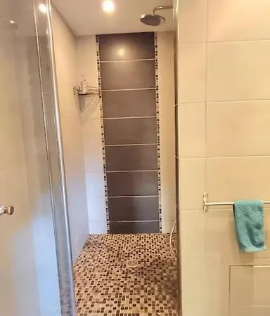 Un Brin De Paille * קאן סור מר